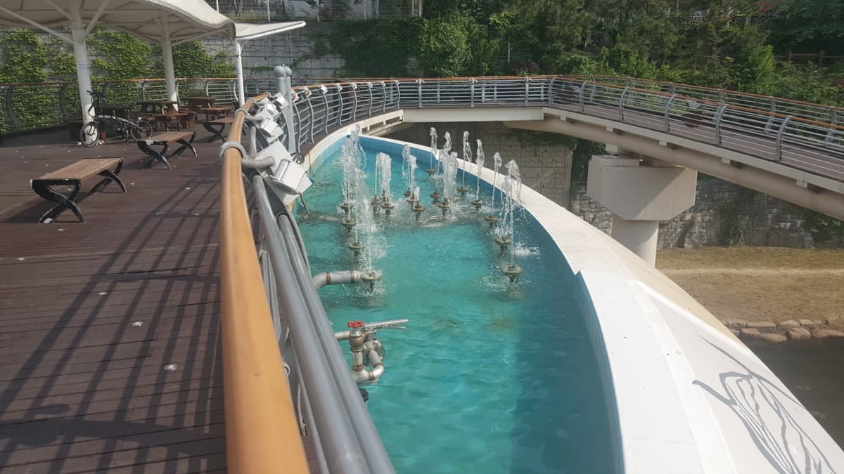 희망고래선 분수 CCTV